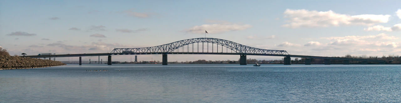 Pasco-Kennewick Bridge known as the "Blue Bridge"