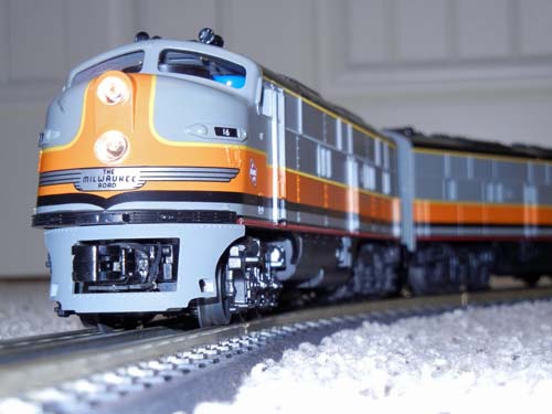Milwaukee E-8, MTH